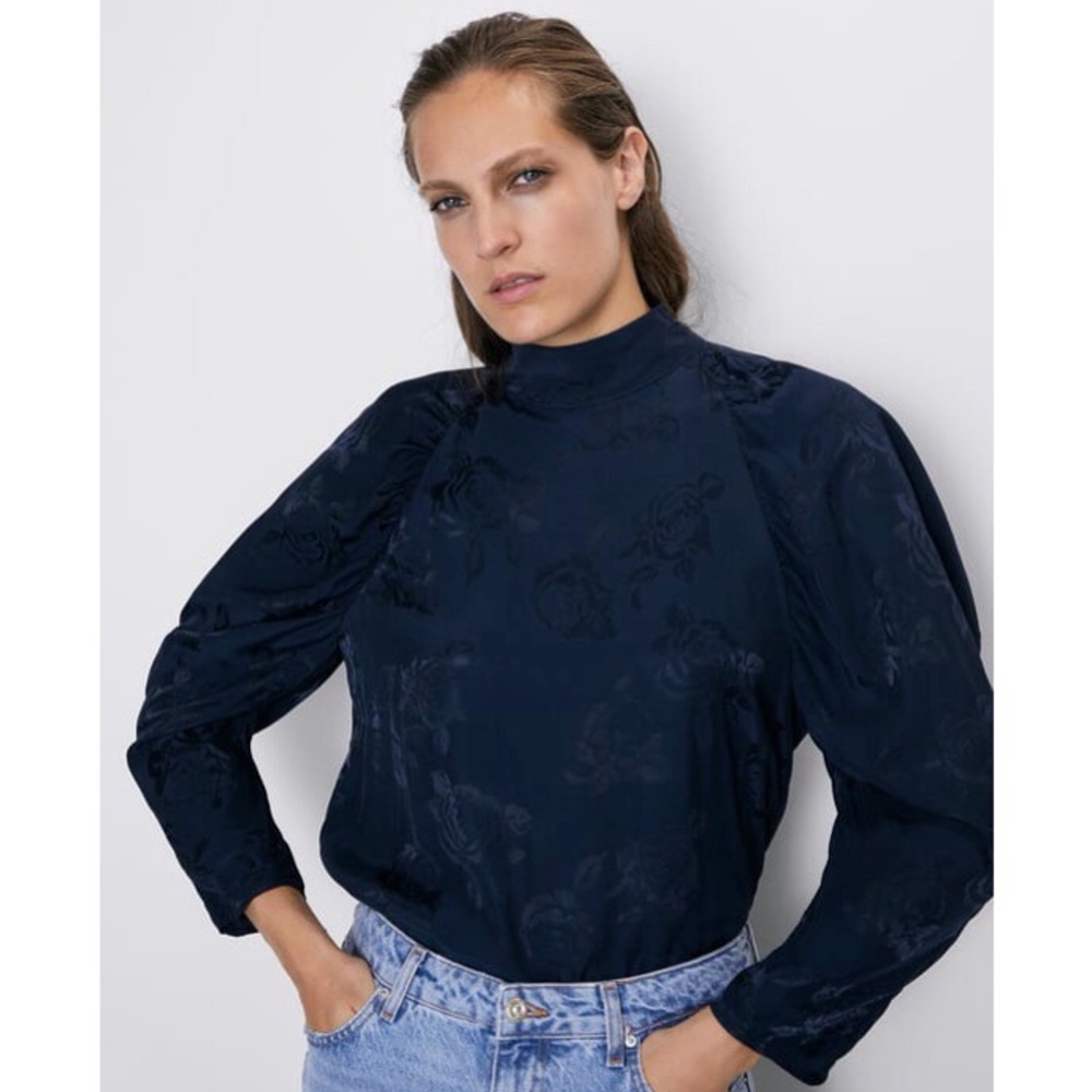 Zara NWT Navy Blue High Neck Puff Sleeve Jacquard Blouse Small Long Sleeve
